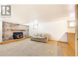 78 LYSANDA COURT - 32