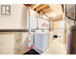 78 LYSANDA COURT - 40