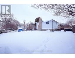 78 LYSANDA COURT - 43