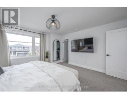 33 EVYLEAN COURT - 18