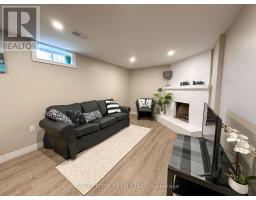 1578 COUNCILLORS STREET - 16