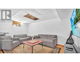 30 SLOANE CRESCENT - 27