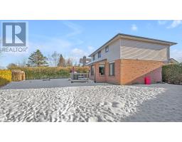 30 SLOANE CRESCENT - 30