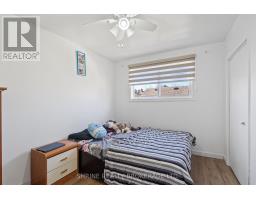 15 GARLAND CRESCENT - 15