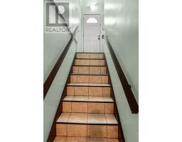 15 GARLAND CRESCENT - 27