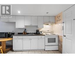 15 GARLAND CRESCENT - 31