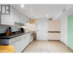 15 GARLAND CRESCENT - 32