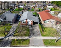 15 GARLAND CRESCENT - 48