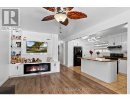 15 GARLAND CRESCENT - 5