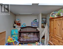 47 FOREST AVENUE - 22