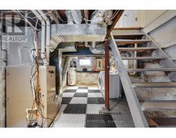 182 BRISCOE STREET E - 35