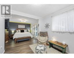 70 TALAVERA CRESCENT - 24