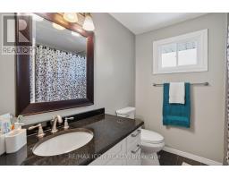 26 ROSAMOND CRESCENT - 10