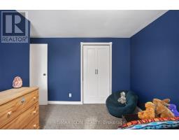 26 ROSAMOND CRESCENT - 14