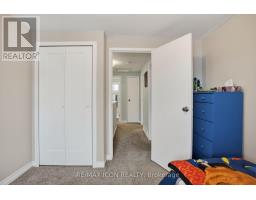 26 ROSAMOND CRESCENT - 16