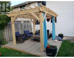 26 ROSAMOND CRESCENT - 21