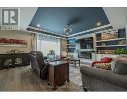 73 RENAISSANCE DRIVE - 22