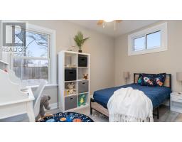 894 HAMILTON ROAD - 18