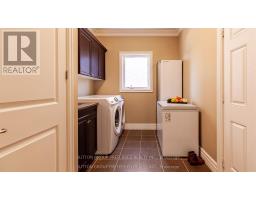 369 SKYLINE AVENUE - 40