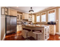 369 SKYLINE AVENUE - 8