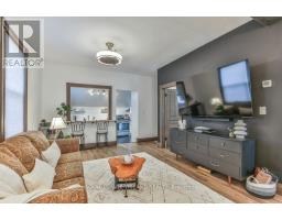 976 DAME STREET - 13