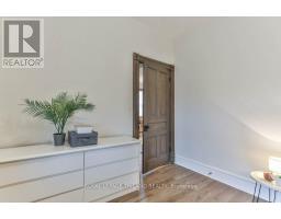 976 DAME STREET - 34