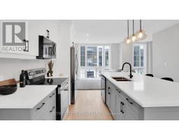 8 - 2500 MAIN STREET - 10