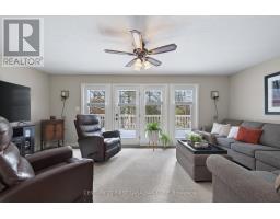 16 BLUE HERON PLACE - 12