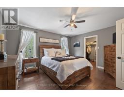 16 BLUE HERON PLACE - 18