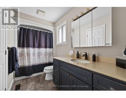 16 BLUE HERON PLACE - 20