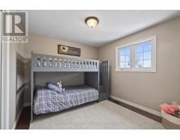 16 BLUE HERON PLACE - 24