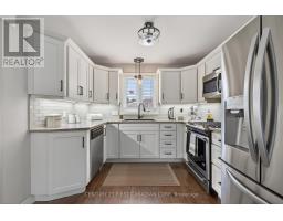 16 BLUE HERON PLACE - 8