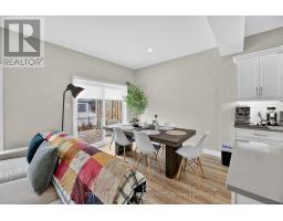 30 - 17 NICHOLSON STREET - 11