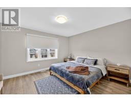 30 - 17 NICHOLSON STREET - 19