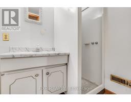 73 ALAYNE CRESCENT - 32