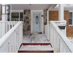 59 CLIFTONVALE AVENUE - 4