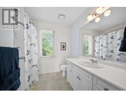 320 RIVERTRACE CLOSE - 35