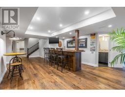 262 PINETREE LANE - 33