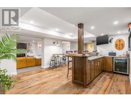 262 PINETREE LANE - 34