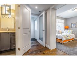 262 PINETREE LANE - 37