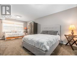 262 PINETREE LANE - 38