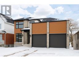 70 ROYAL CRESCENT - 2