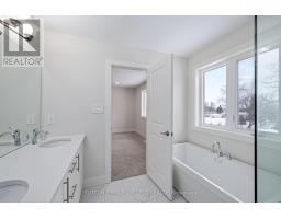 70 ROYAL CRESCENT - 25