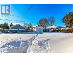 45 JASPER CRESCENT - 16