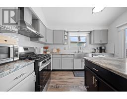 16 CLASSIC CRESCENT - 11