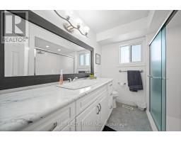 16 CLASSIC CRESCENT - 24