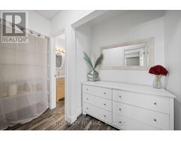 16 CLASSIC CRESCENT - 29