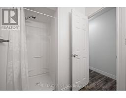 16 CLASSIC CRESCENT - 31