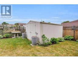 16 CLASSIC CRESCENT - 40