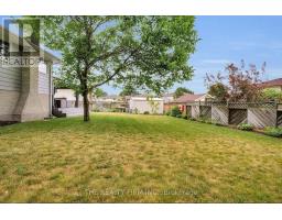 16 CLASSIC CRESCENT - 41